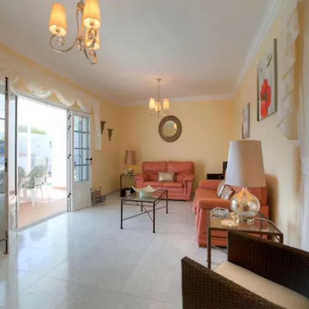 Puerto Del Carmen Sleeps 10 Pool Wifi Villa Puerto del Carmen (Lanzarote)